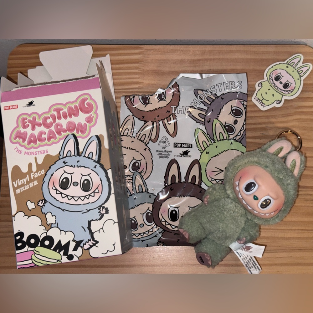 POP MART Labubu Exciting Macaron - The Monsters - Green Grape NIB
